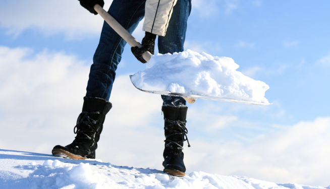 Snow removal metal shovel